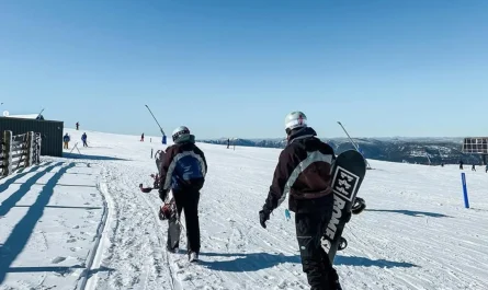 Beginner Skiing in Victoria